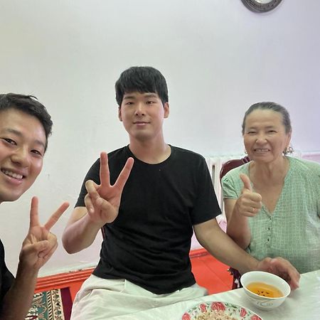 Guest House В Гостях У Лаззат Türkistan エクステリア 写真